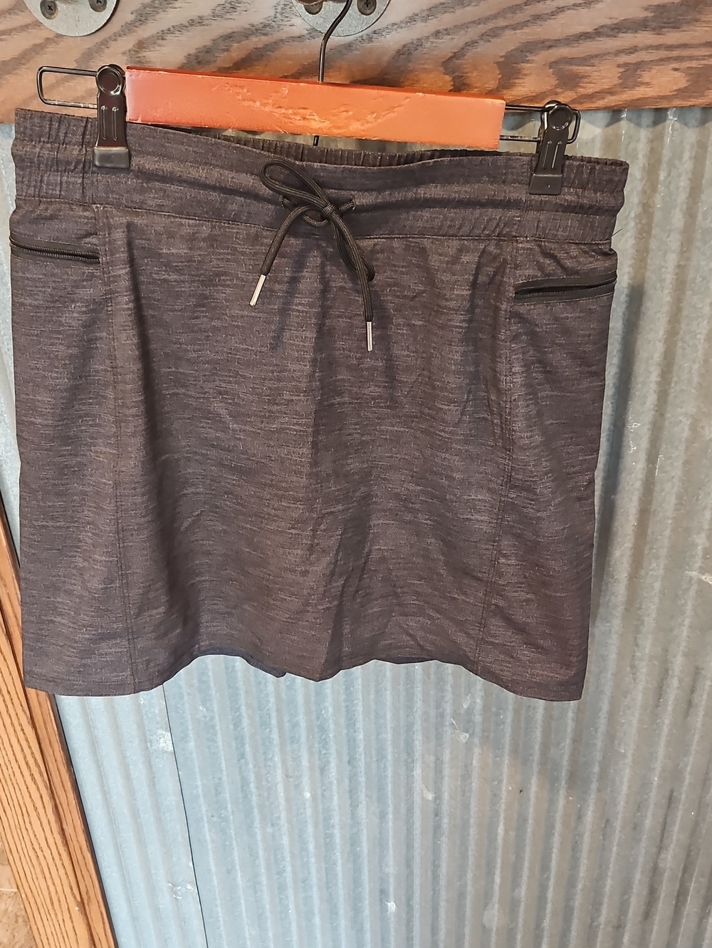 Everyday Drawstring Active Skort in Dark Heather Gray
